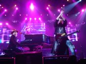 Concerts 2012 0605 paris alphaxl 157 Guns N' Roses